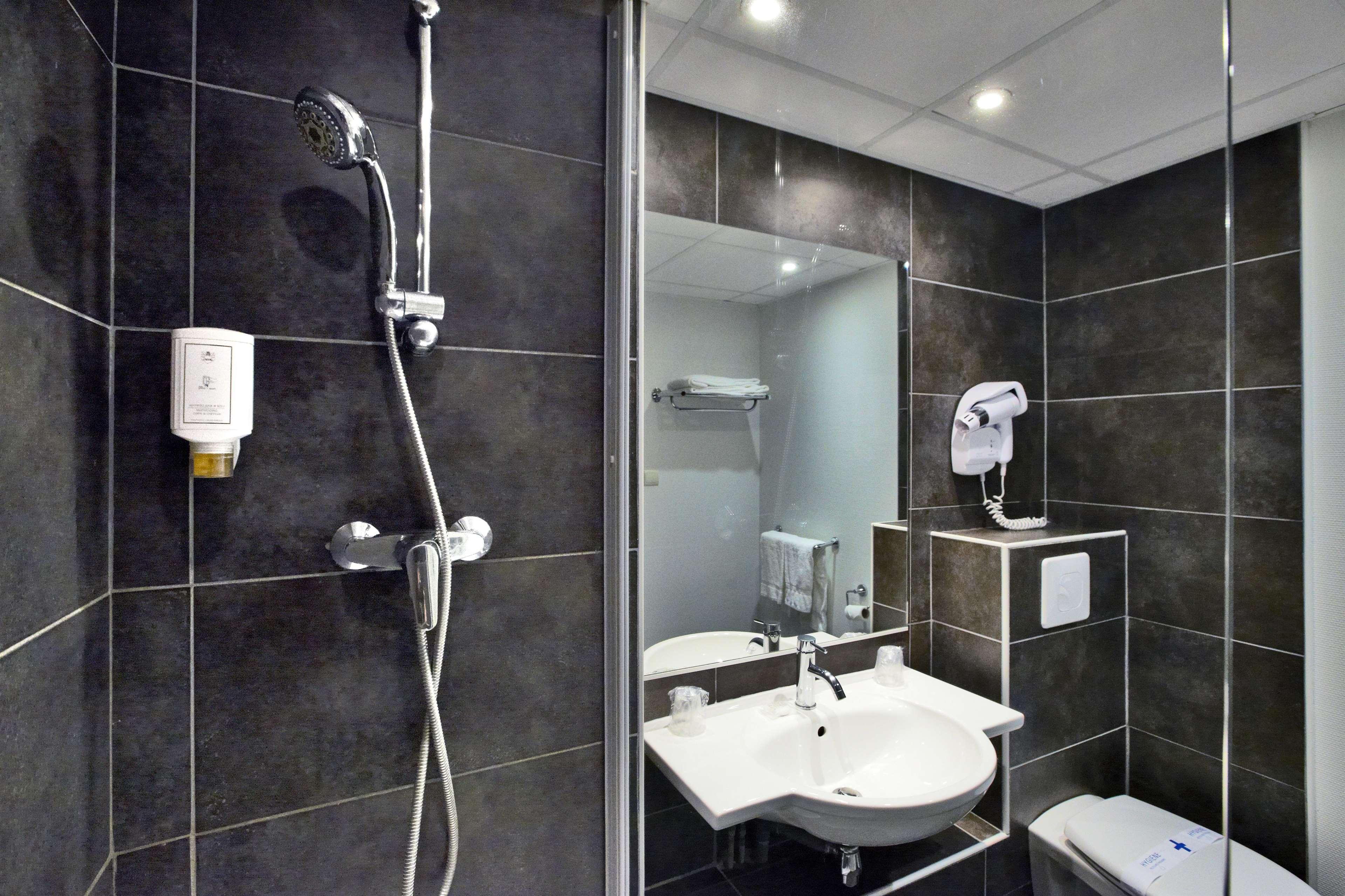 Hotel Kyriad La Rochelle Centre Ville Zewnętrze zdjęcie