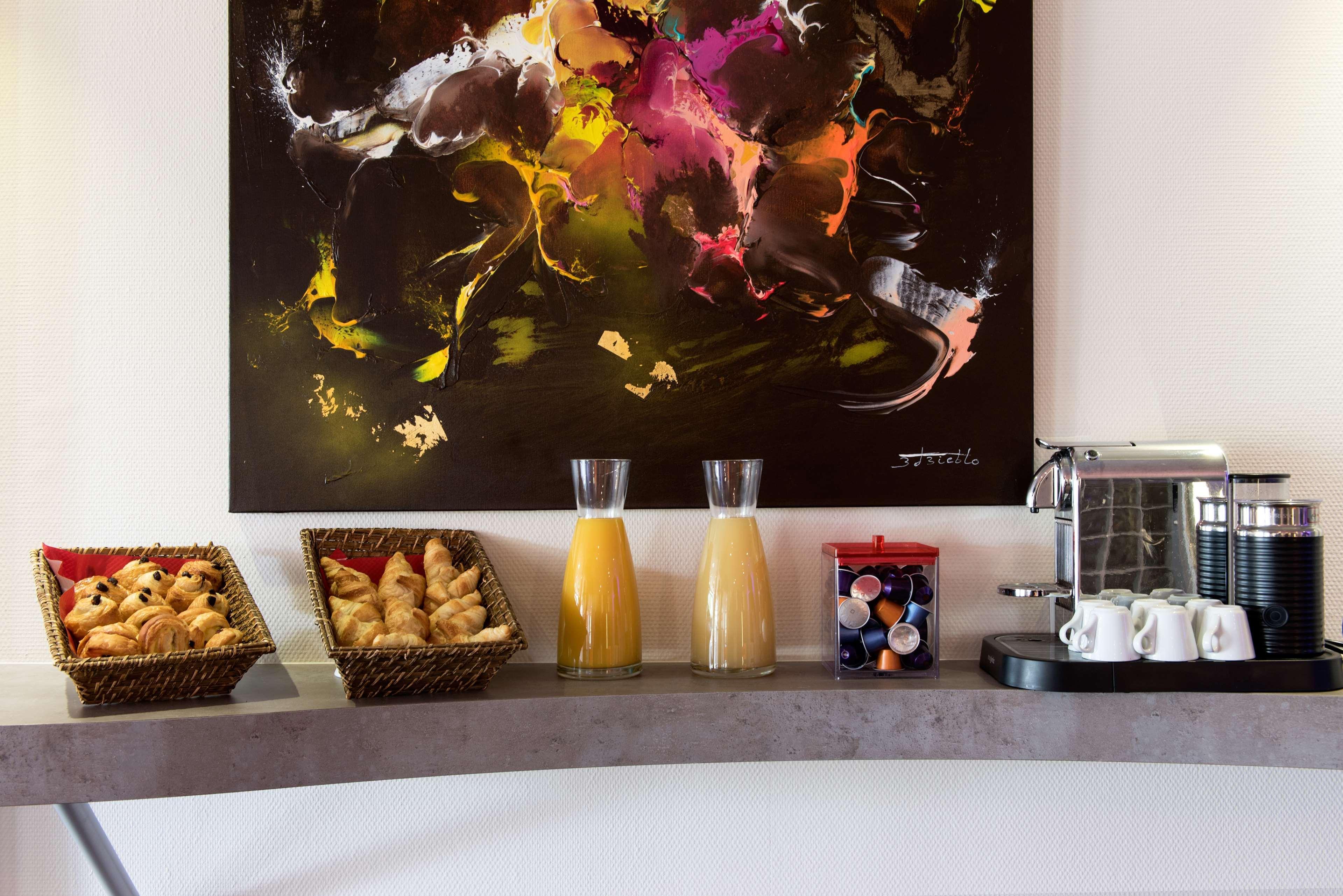 Hotel Kyriad La Rochelle Centre Ville Zewnętrze zdjęcie